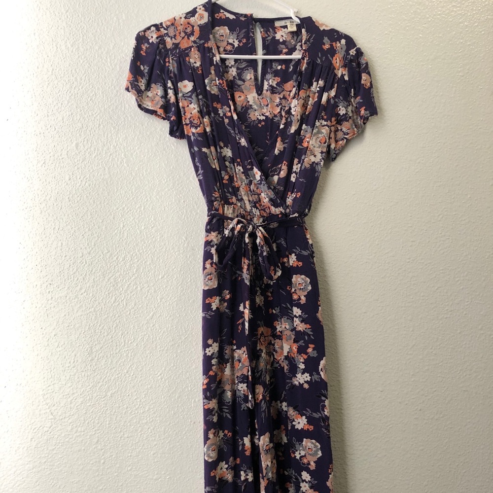 Floral jumpsuit with belt & pockets on both sides